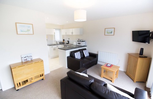 Seaview Cottage | Seaview Holidays - Salterns Village