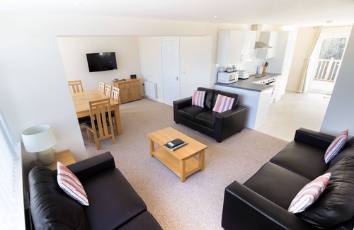 Seaview Cottage | Seaview Holidays - Salterns Village
