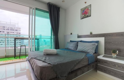 Downtown George Town Apartment | Seaview Komtar view, Georgetown, Mansion One