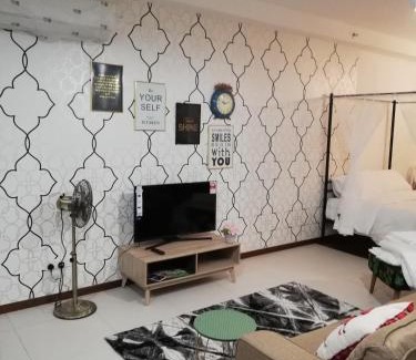 Tanjung Bungah Apartment | Seaview Landmark Studio Homestay at Gurney 无敌海景套房