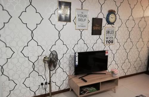 Tanjung Bungah Apartment | Seaview Landmark Studio Homestay at Gurney 无敌海景套房