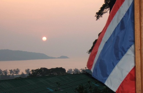 Patong Apartment | Seaview large (85 sqm) apartment one bedroom with jacuzzi