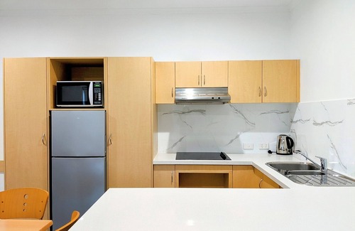 Apollo Bay Hotel | Seaview Motel and Apartments