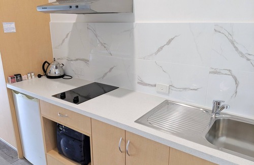 Apollo Bay Hotel | Seaview Motel and Apartments