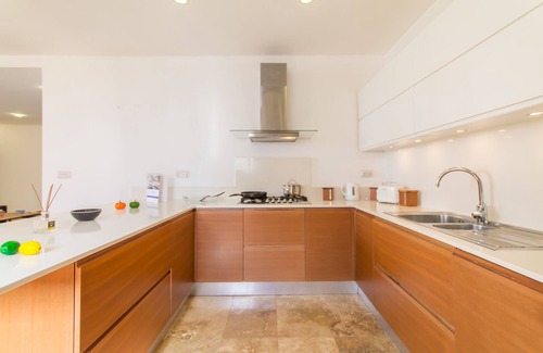 Qawra Apartment | Seaview Pool Dolmen Apt St Paul's Bay, Saint Paul's Bay, Malta