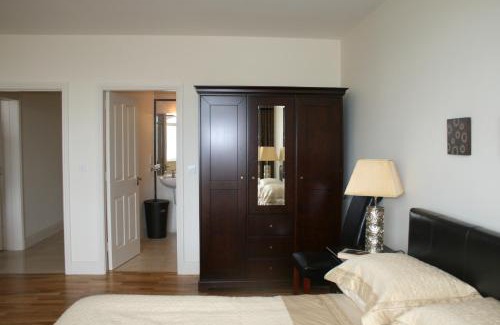 Knightstown Apartment | Seaview Reenellen