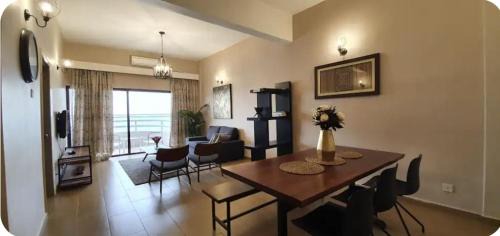 Si Rusa Apartment | Seaview Regency Tanjung Tuan Apartment A7-4