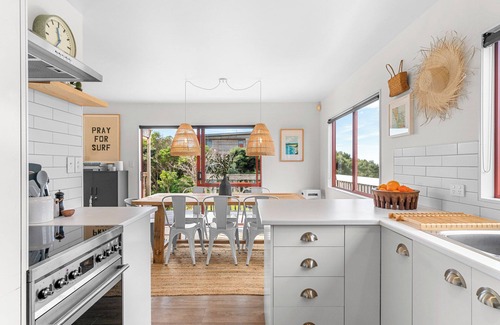 Mangawhai Heads House | Seaview Sanctuary - Mangawhai Holiday Home