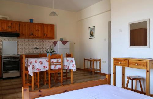 Kefalari Apartment | Seaview - selfcatering apartment - Helen No 2