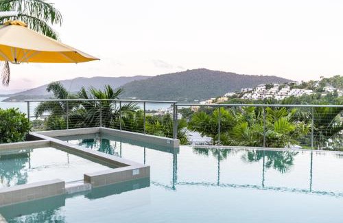 Airlie Beach Apartment | Seaview Serenity Whitsundays