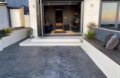 Peacehaven Apartment | Seaview Stay
