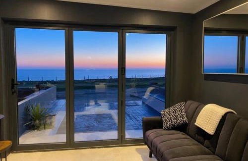 Peacehaven Apartment | Seaview Stay