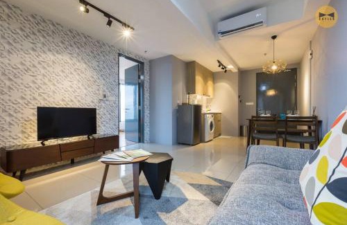 Downtown George Town Apartment | Seaview Sunrise 1BR at Tropicana 218 at Central Location & Food Hunt Friendly