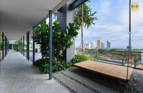 Downtown George Town Apartment | Seaview Sunrise 1BR at Tropicana 218 at Central Location & Food Hunt Friendly