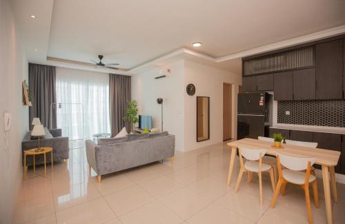 Kampung Sungai Nibong Apartment | Seaview SuperCondo, near Queensbay