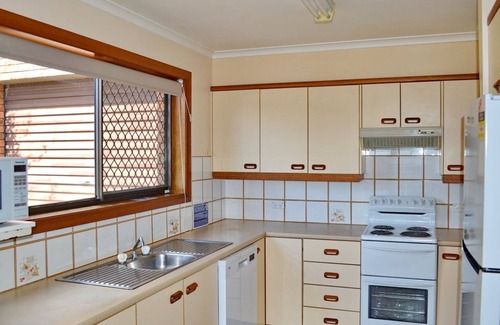 South West Rocks House | Seaview Townhouse 4 - walk to the beach