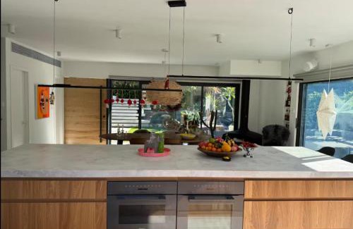 Sai Kung Apartment | Seaview Villa with Rooftop, Garden & Maid Service