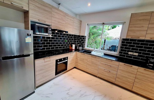 Ban Saiyuan Villa | Seaview With Private Pool and Gardens - Great Loaction