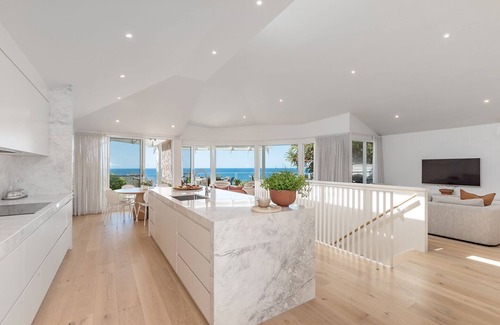Noosa Heads House | Seaviews at Sunshine Beach 4BR, Pool