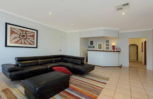 South Bunbury House | Seaviews on Ramillies