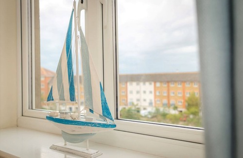 Eastbourne Apartment | Seaviews Sovereign Harbour - adults-only apartment with stunning water views