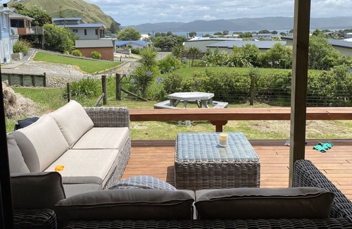 Mahia House | Seaviews & Sunshine in Māhia