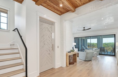 Seawalk Circle House | 🐚🐬 Seawalk Sanctuary | Private Beach Access | Rooftop Pool | 30A Views | Free Chair Service
