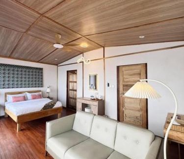 Sabah Bed & Breakfast | Seaweed Village Deluxe Room
