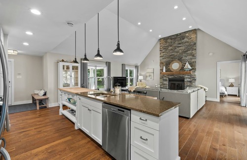 Bayview House | Seawood Shores in Cavendish