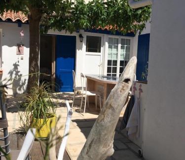 Saint-Laurent-d'Aigouze Bed & Breakfast | Seb&Laeti Guesthouse