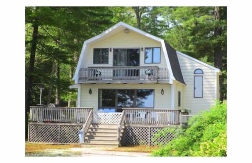 Standish House | SEBAGO LAKE BEACHFRONT AT HARMON'S BEACH