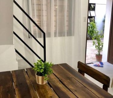 Dasmarinas Apartment | Sebastian’s Crib F