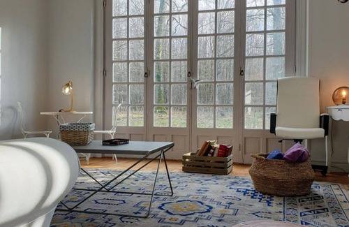 Clairefontaine-en-Yvelines Cottage | Secluded 127m² Cottage in Rambouillet Forest with Pond, Fireplace, and Terrace