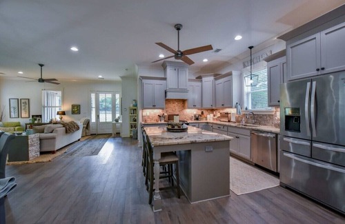 Tuscaloosa House | Secluded 10 acre estate 10 miles from UA w/4BR