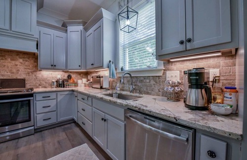 Tuscaloosa House | Secluded 10 acre estate 10 miles from UA w/4BR