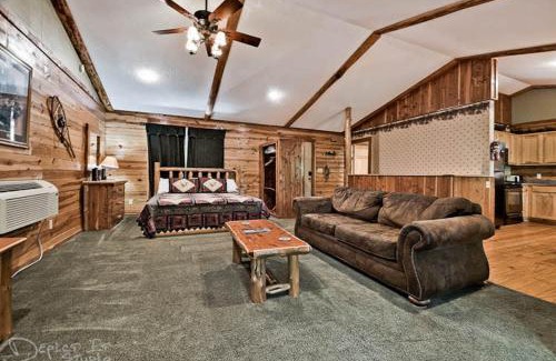 Sylvan Shores House | Secluded 2 story cabin Pool WiFi smart TVs