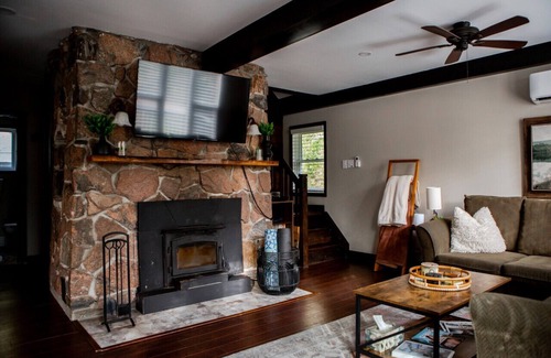 Norland Cabin | Secluded 3BR Cabin w/Hot Tub and Firepit