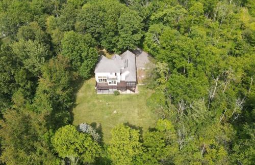 State College House | Secluded 4 bedroom with hot tub minutes from campus