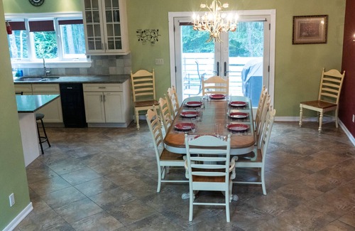 Killington House | Secluded 5K Sq Ft Retreat: Sauna, Hot Tub & Games