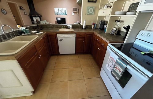 Havasu Heights House | Secluded and Secure, Pet-friendly Desert Getaway. Your vacation awaits!