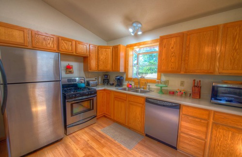 Cripple Creek House | Secluded and scenic Mountain Retreat on 2 acres, Close to Pikes Peak, Good Wifi