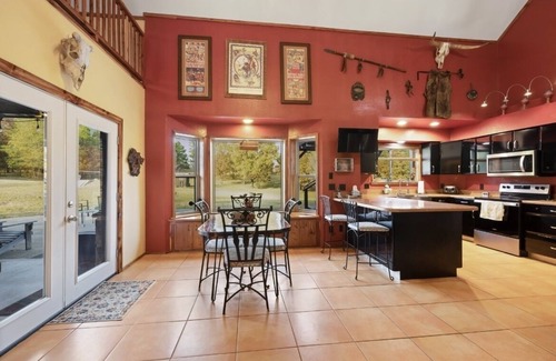Octavia House | Secluded and Spacious in Southeast Oklahoma