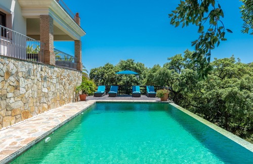 New Golden Mile Villa | Secluded and Unique Villa With Infinity Pool in Peaceful Location
