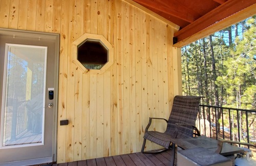 Custer Cabin | Secluded Black Hills Studio Cabin Near Crazy Horse and Custer State Park