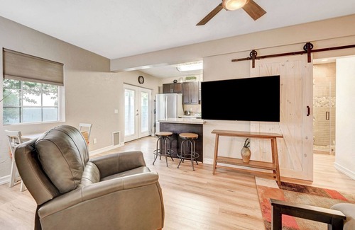 Las Vegas Apartment | Secluded Bungalow 2 Bedroom Dollhouse