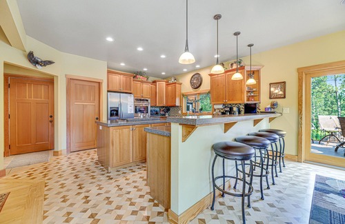 Spearfish House | Secluded cabin between Spearfish and Deadwood w/WiFi, hot tub, private decks