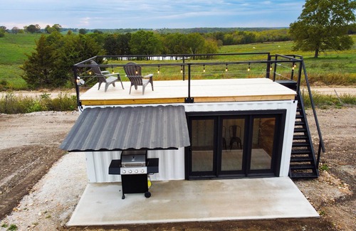 Stockton Cabin | Secluded cabin close to Stockton Lake