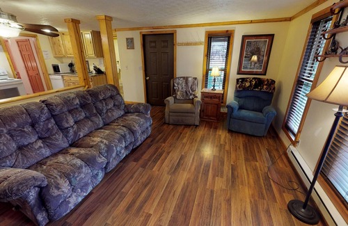 Carbon Hill Cabin | Secluded Cabin in Hocking Hills with Hot Tub overlooking Pond near ATV Trails