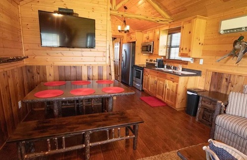 Dennis Cabin | Secluded Cabin in Weatherford, TX