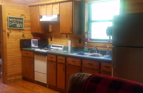 Huntsville House | Secluded cabin on the Kings river at Marshall Ford. Private and beautiful river